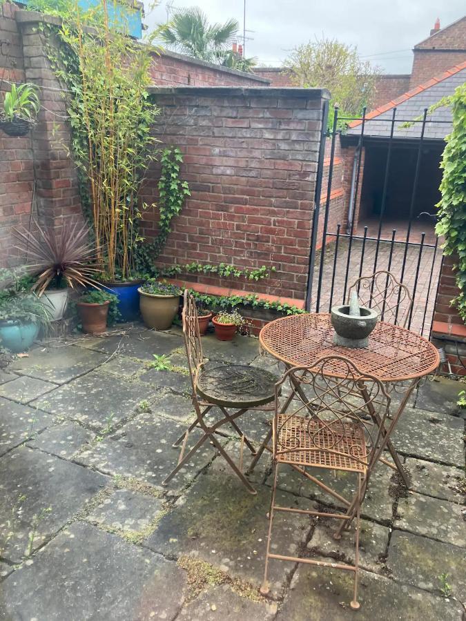 Central Chester Bedrooms Eksteriør bilde